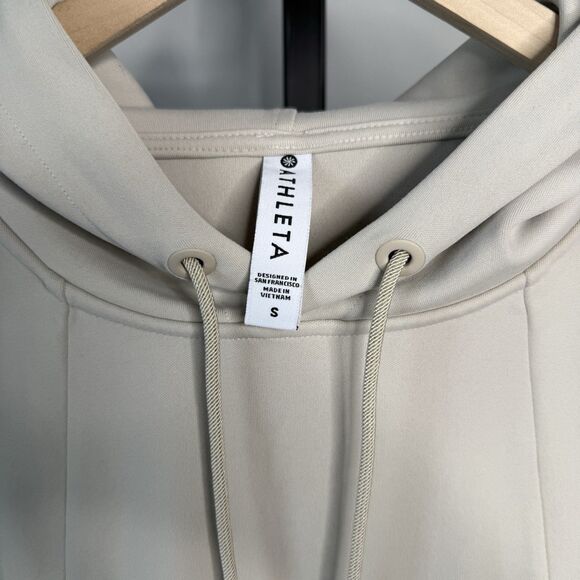 Athleta Womens Mission Hoodie Beige Pullover Thumb Holes High Low Hem Size Small - Picture 8 of 9